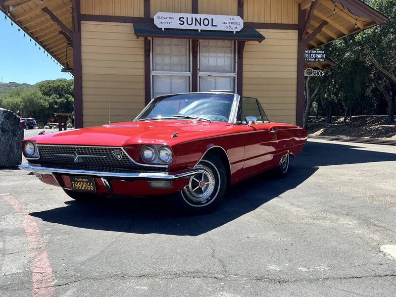 1966 Ford Thunderbird