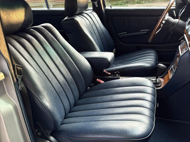 1982 Mercedes-Benz 300 TD Base 5