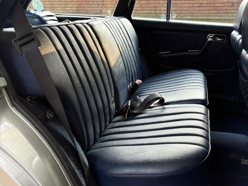 1982 Mercedes-Benz 300 TD Base 6