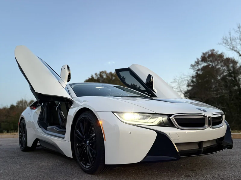 2019 BMW i8 Base (Latest Tech) 7