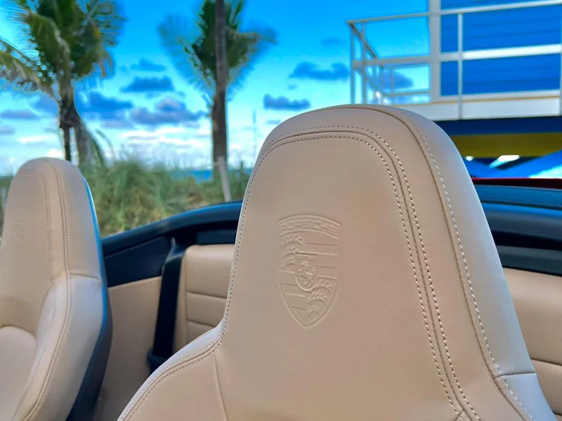 2022 Porsche 911 Carrera 12