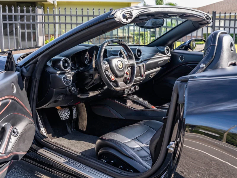 2015 Ferrari California T 3