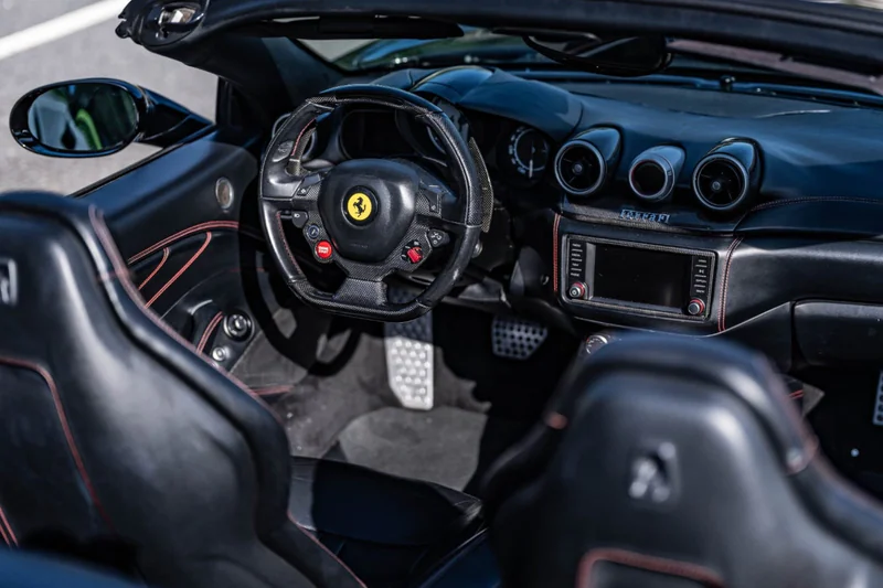 2015 Ferrari California T 4