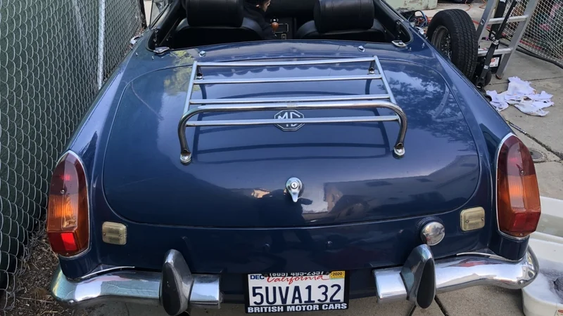 1970 MG B Roadster  9