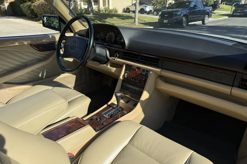 1990 Mercedes-Benz 560SEC
