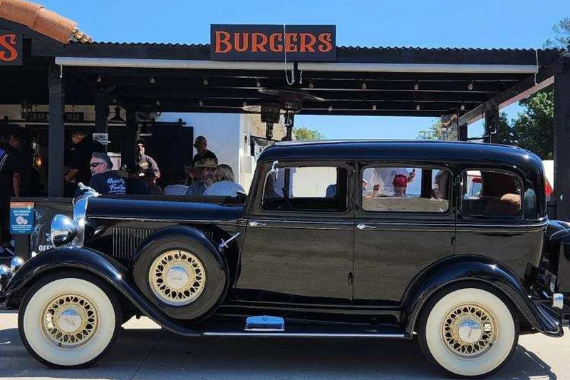 1933 Dodge DP6 4 Door Sedan 2
