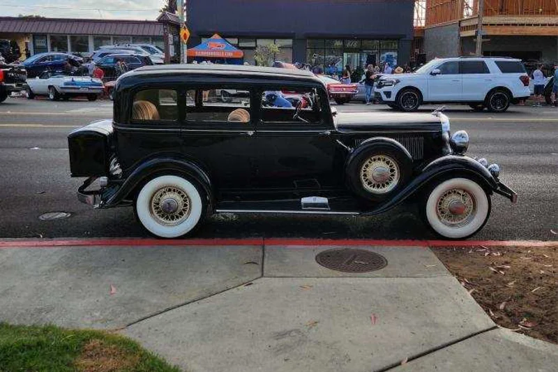 1933 Dodge DP6 4 Door Sedan 3