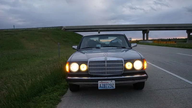 1983 Mercedes-Benz 240D 2