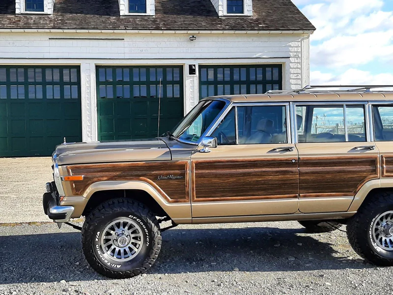 1990 Jeep Grand Wagoneer