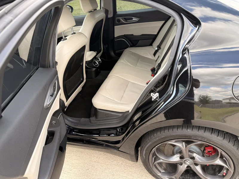 2019 Alfa Romeo Q4 12