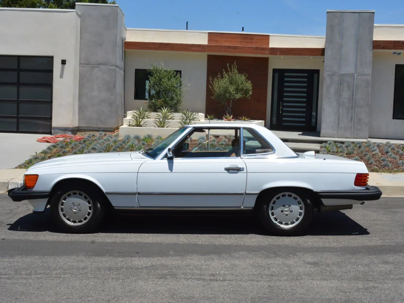 1987 Mercedes-Benz 560 SL 8