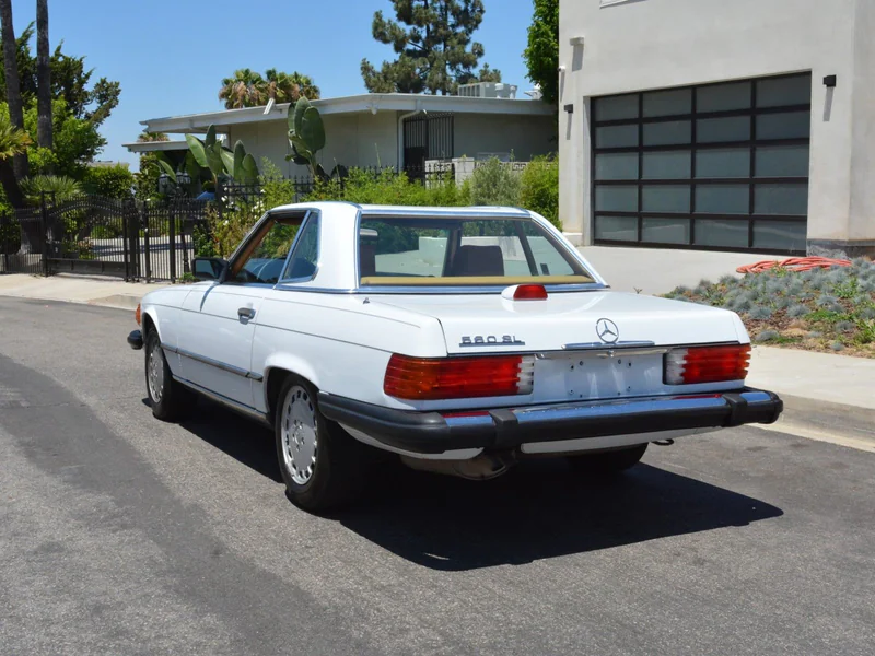 1987 Mercedes-Benz 560 SL 10