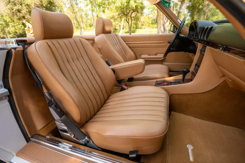 1987 Mercedes-Benz 560 SL 16