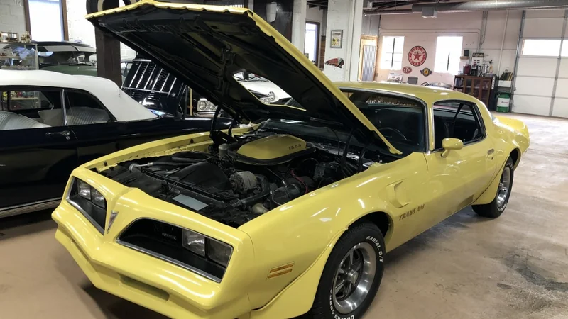 1977 Pontiac TransAm Firebird 2