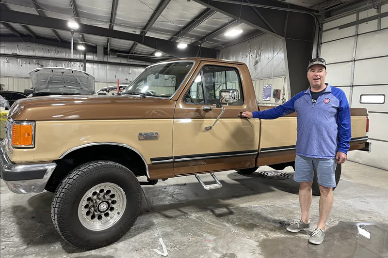 1987 Ford F-250 3/4 Ton 2