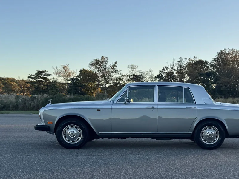 1977 Rolls-Royce Silver Shadow II Base 9