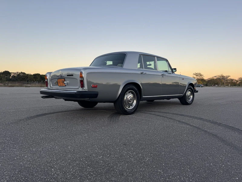 1977 Rolls-Royce Silver Shadow II Base 15