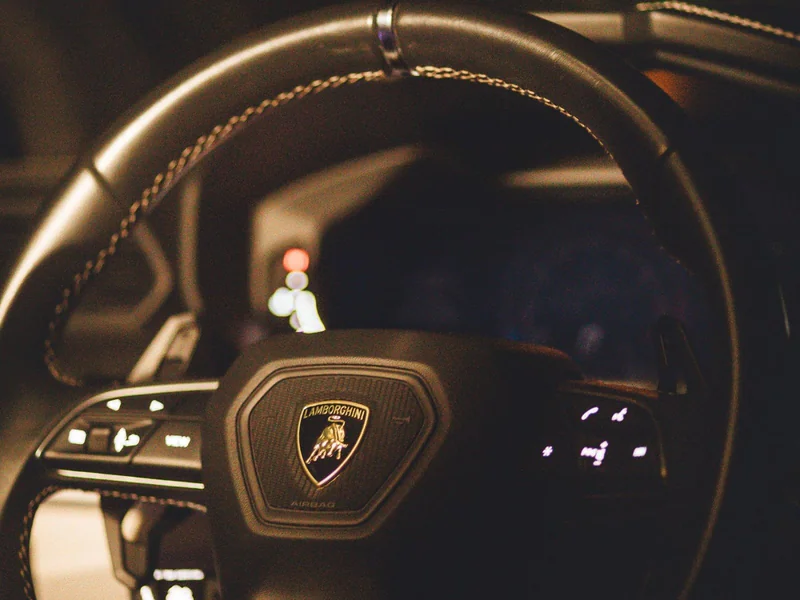 2019 Lamborghini Urus 4