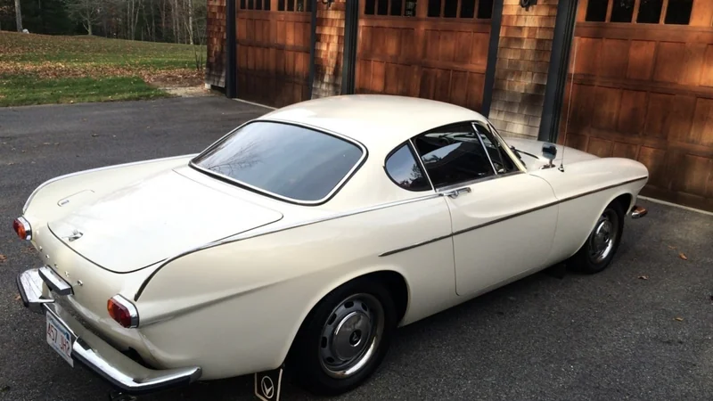 1966 Volvo P1800S 3