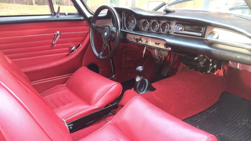 1966 Volvo P1800S 4