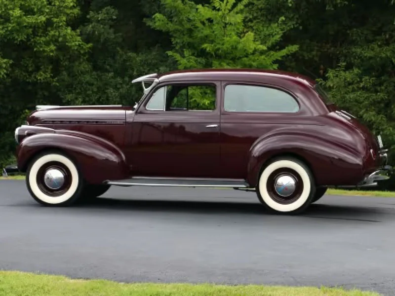 1940 Chevrolet Master Deluxe Base 2