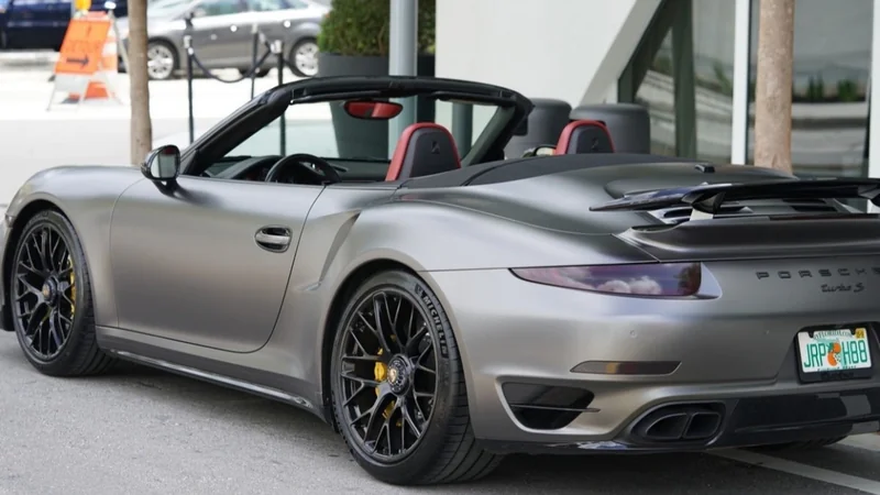 2015 Porsche 911 Turbo S 