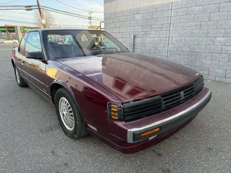 1989 Oldsmobile Toronado in Hempstead 6