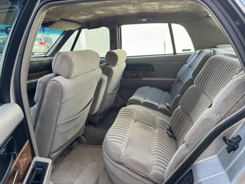 1996 Buick Park Avenue Base 8