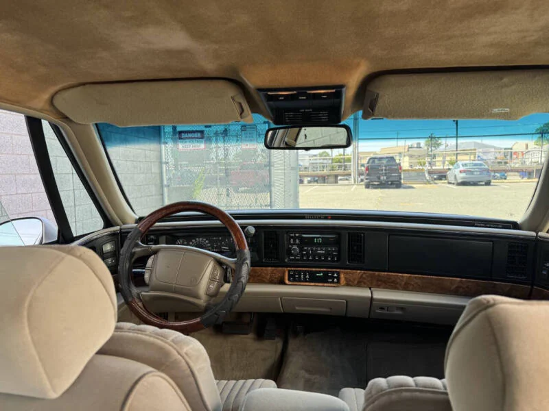1996 Buick Park Avenue Base 12