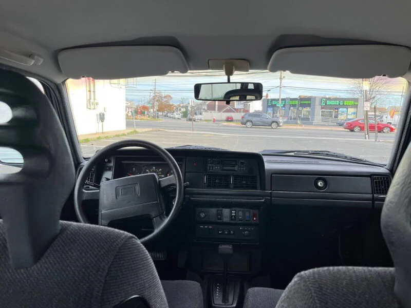1993 Volvo 240 Base 13