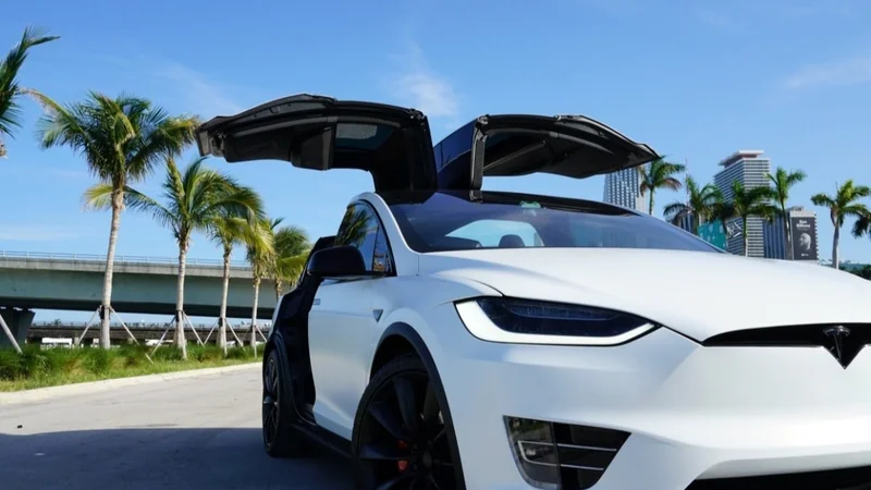 2016 Tesla Model X (Truck) 3