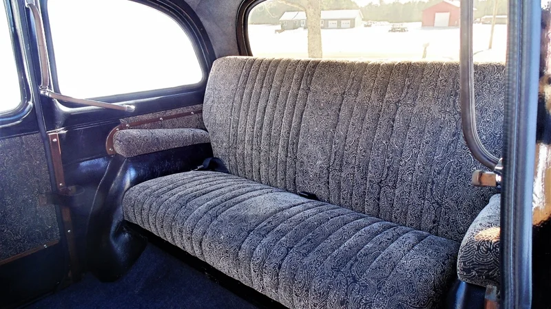 1964 Austin FX4 10