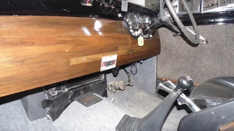 1964 Austin FX4 9