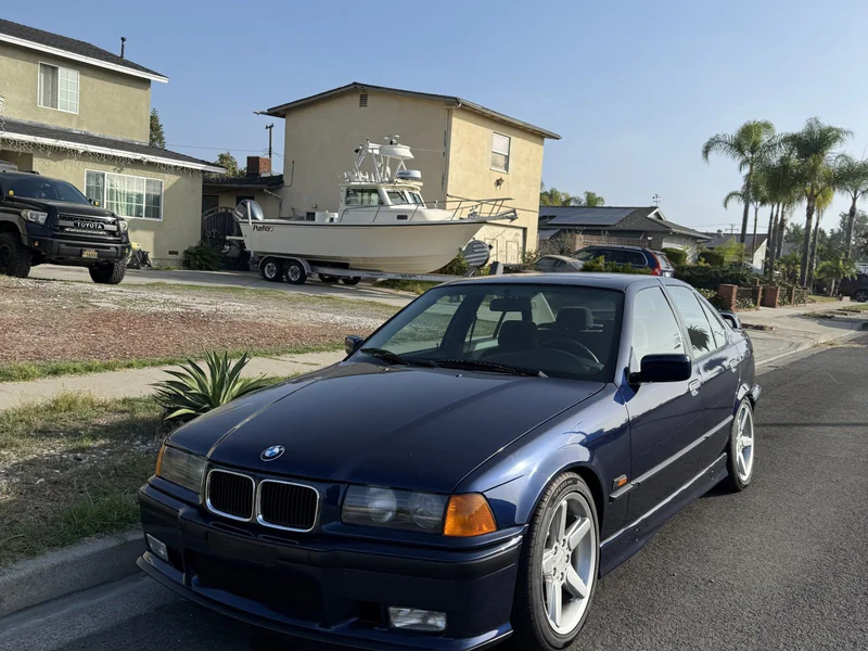 1992 BMW 3 Series (E36) 320i 3