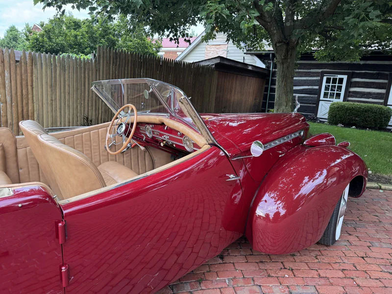1940 Packard One-Eighty Victoria by Darrin #1806 3