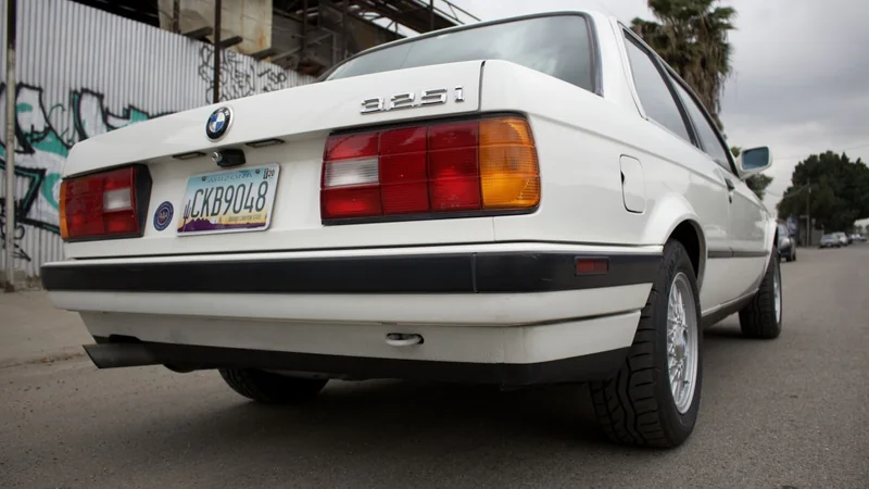 1991 BMW 325i Automatic 7