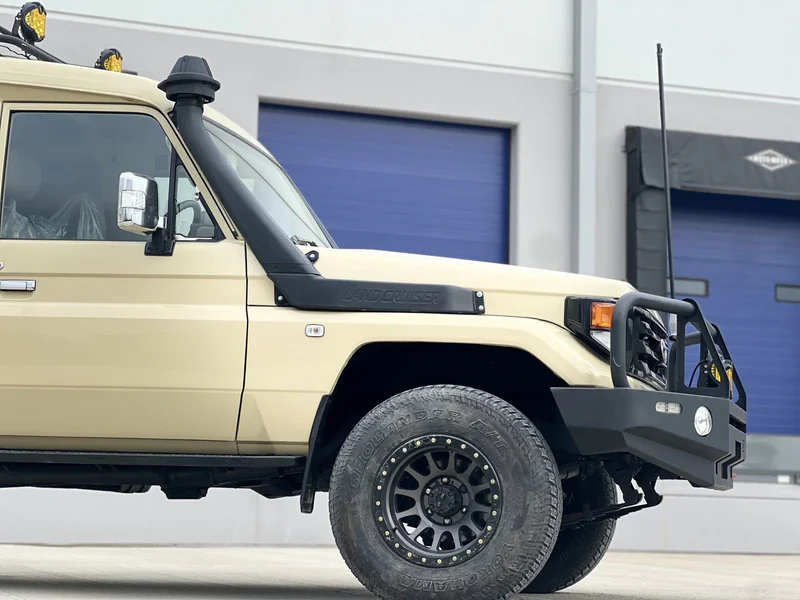 1997 Toyota Land Cruiser S/W 8