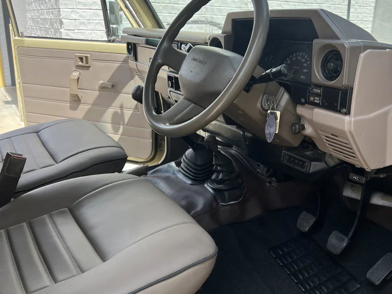 1997 Toyota Land Cruiser S/W 11