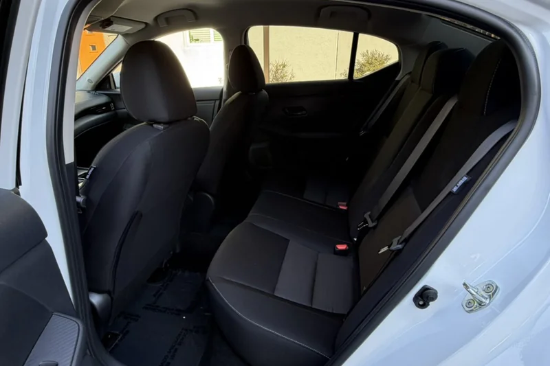 2025 Nissan Sentra SV 8