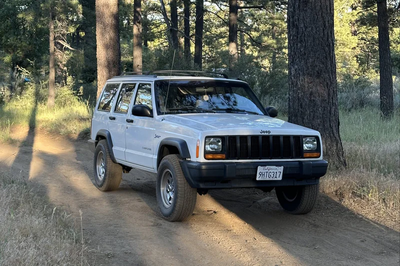 1997 Jeep Cherokee Sport 2