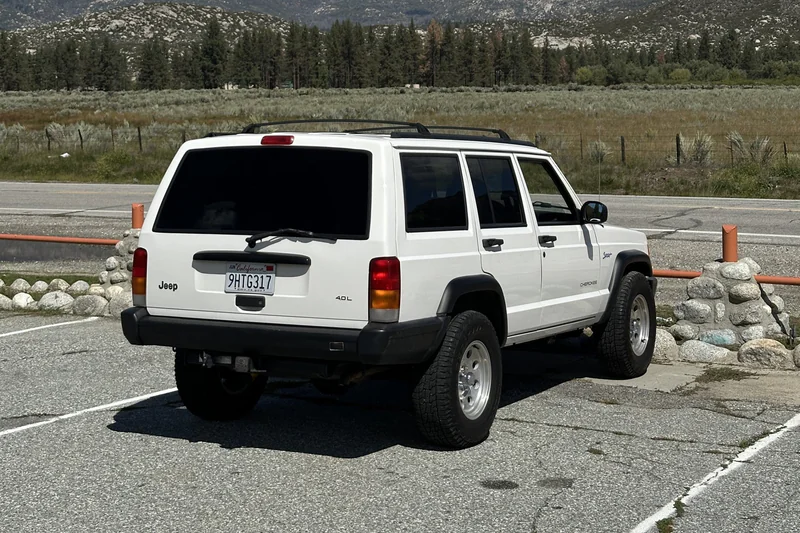 1997 Jeep Cherokee Sport 3