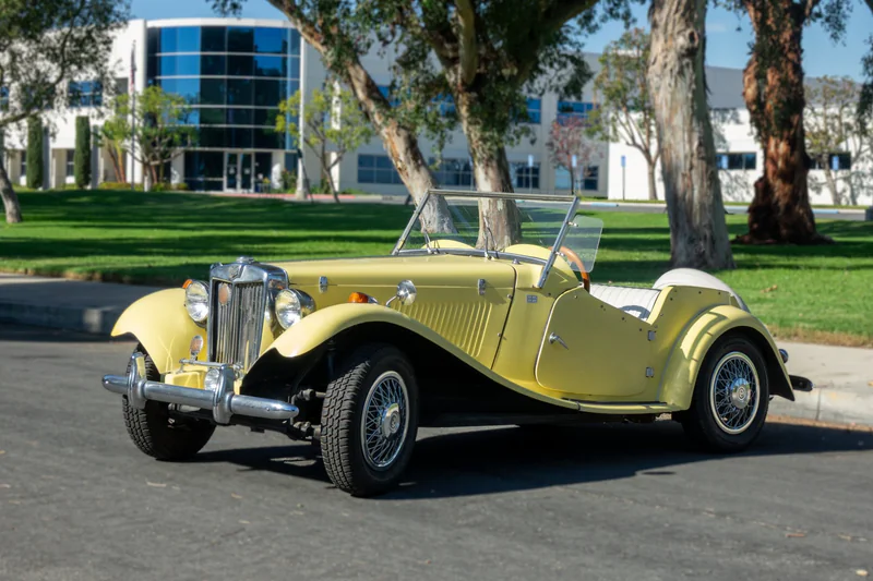 1969 MG TD Roadster Replica 2