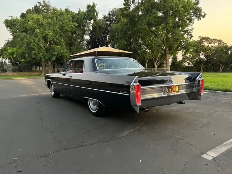 1965 Cadillac DeVille Coupe 2