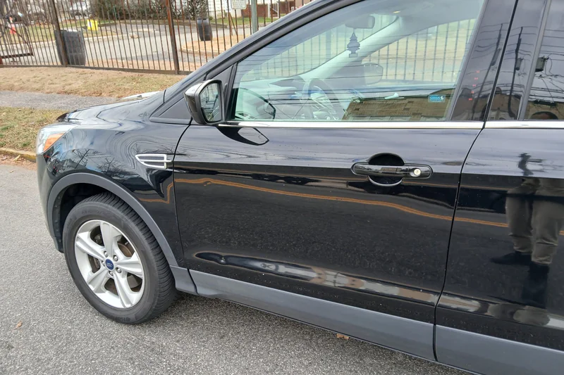 2016 Ford Escape SE AWD 2