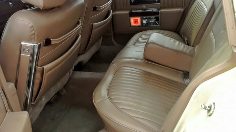 1987 Cadillac Brougham 6