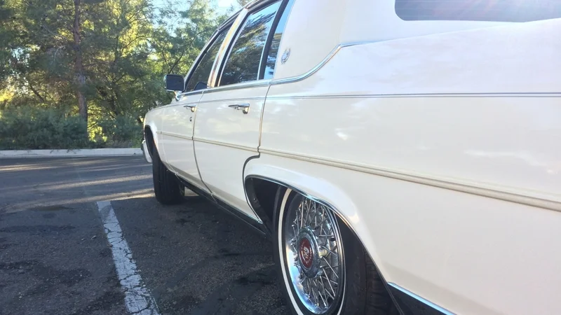 1989 Cadillac Brougham 3
