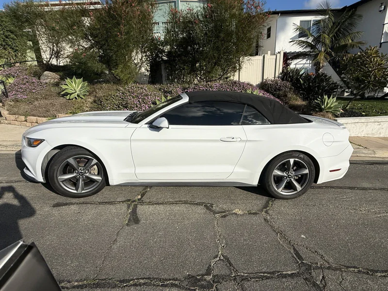 2015 Ford Mustang Base 3