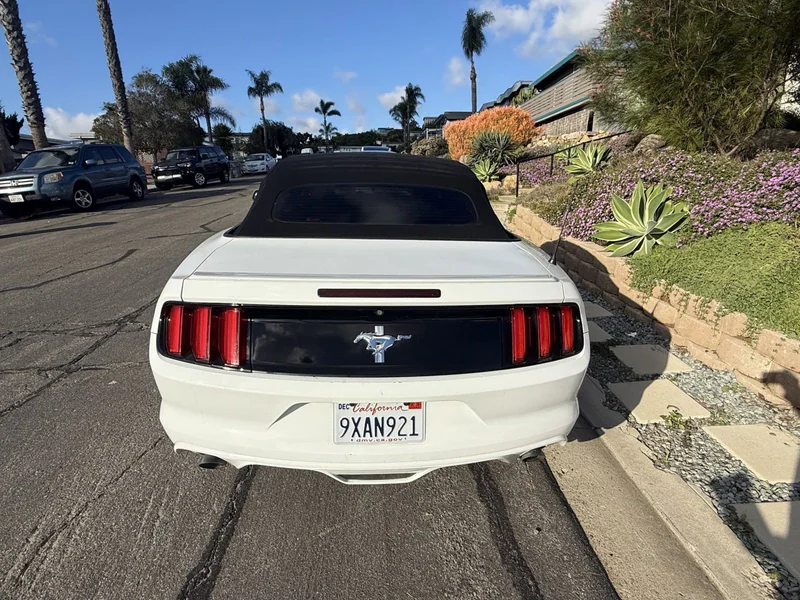 2015 Ford Mustang Base 6