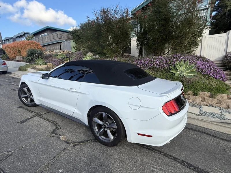 2015 Ford Mustang Base 8