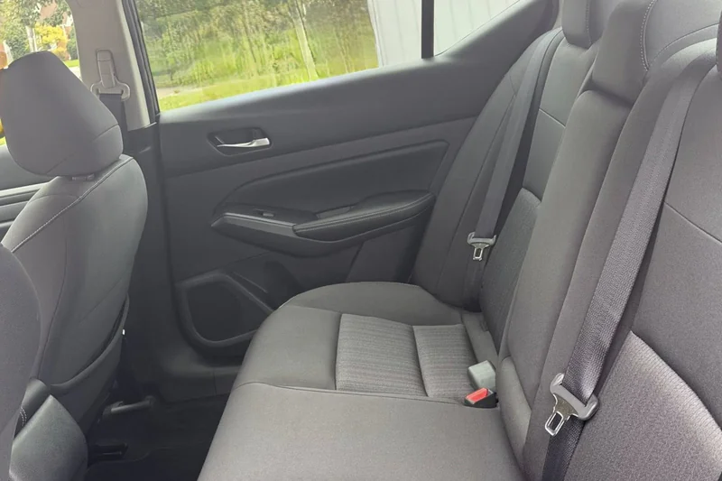 2022 Nissan Altima in Norfolk 5